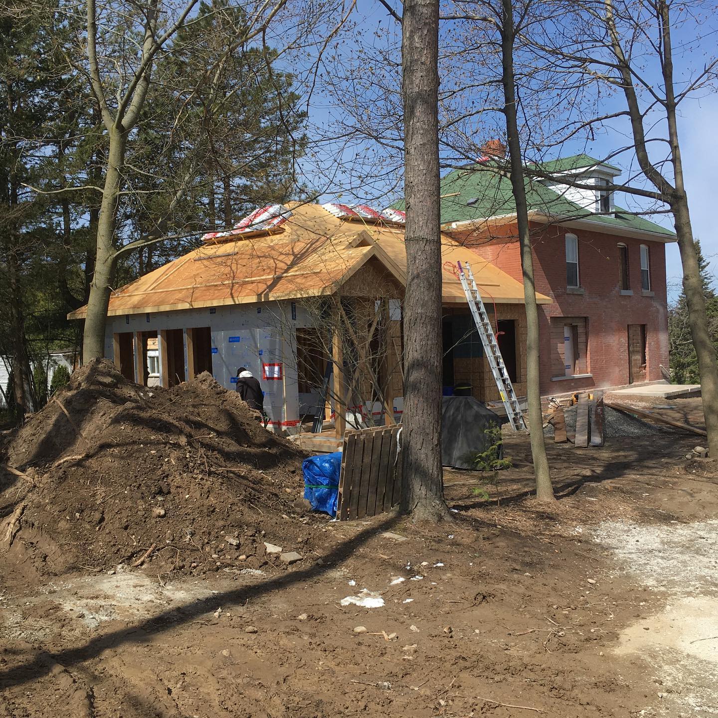 Roofing work in Wellington County Ontario